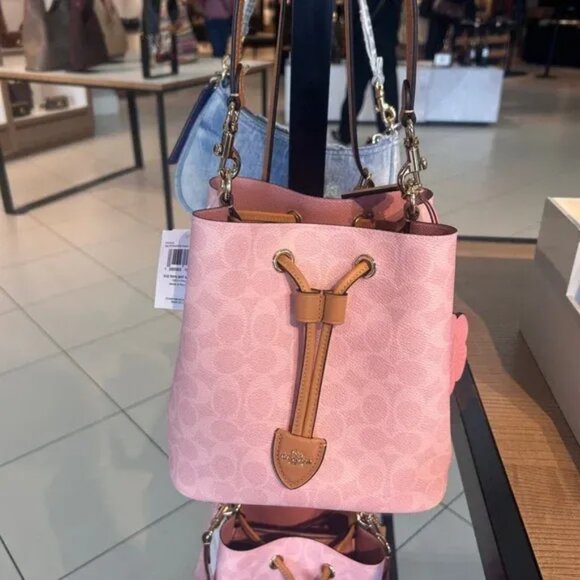 🌸Coach Rowan Bucket Bag In Signature Canvas With Charms CEA23 Powder Pink - Picture 5 of 7